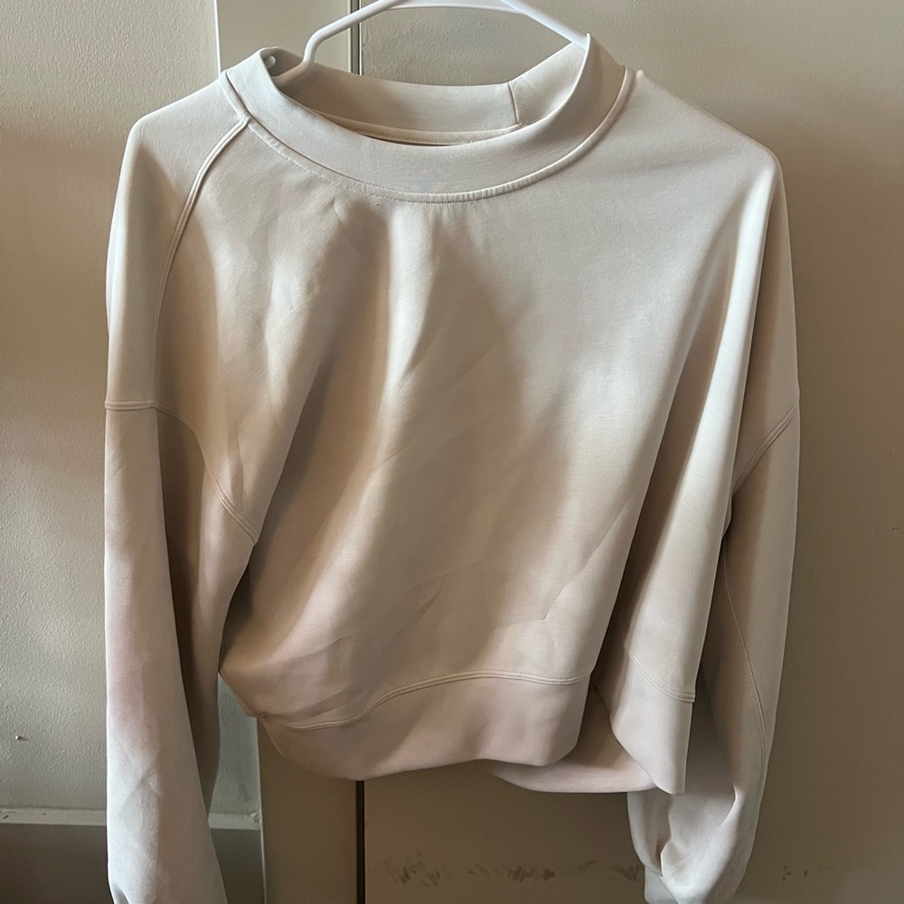 LULULEMON CROPPED SWEATSHIRT